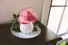 Load image into Gallery viewer, Sweet Grace Flower Diffuser & Refill