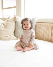 Load image into Gallery viewer, Quincy Mae Dresses