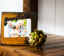 Load image into Gallery viewer, Magnetic Picture Frames