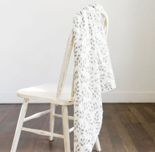 Load image into Gallery viewer, Muslin Baby Swaddles