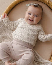Load image into Gallery viewer, Quincy Mae Side Snap Bodysuit + Pant Set Floret
