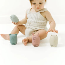 Load image into Gallery viewer, Calla &amp; Friends Ollie’s Friends Water Toys
