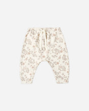 Load image into Gallery viewer, Quincy Mae  Drawstring Pant Floral Vine
