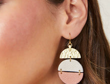 Load image into Gallery viewer, Spartina Earrings
