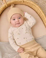 Load image into Gallery viewer, Quincy Mae Knotted Baby Hat
