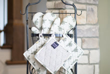 Load image into Gallery viewer, Honey Bee Oven Mitt &amp; Potholder/Trivet
